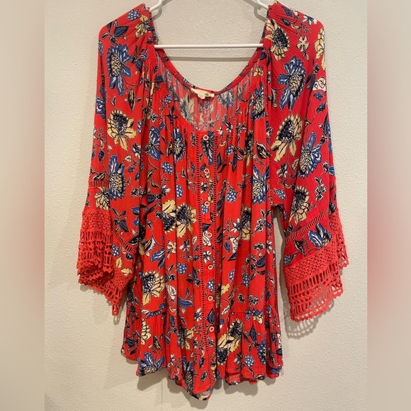 Artisan Crafted Floral Red Women's Top - Picture 1 of 6